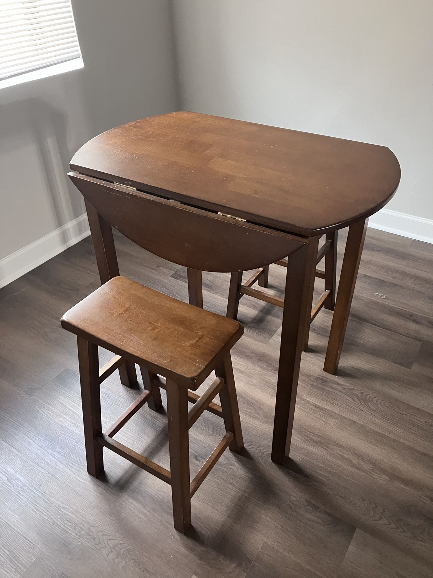 Wooden Bar Height Table (and 2 Free Stools!)