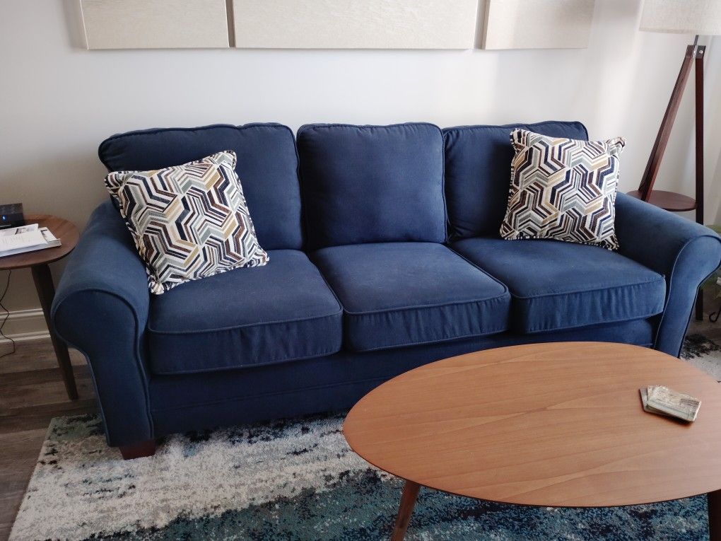 Sofa & 2 Chairs