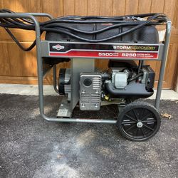 Briggs & Stratton Storm Responder 5500 Watts 8250 Starting Watts