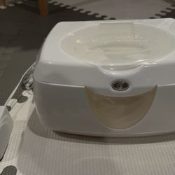 Munchkin Warm Glow Wipe Warmer, White