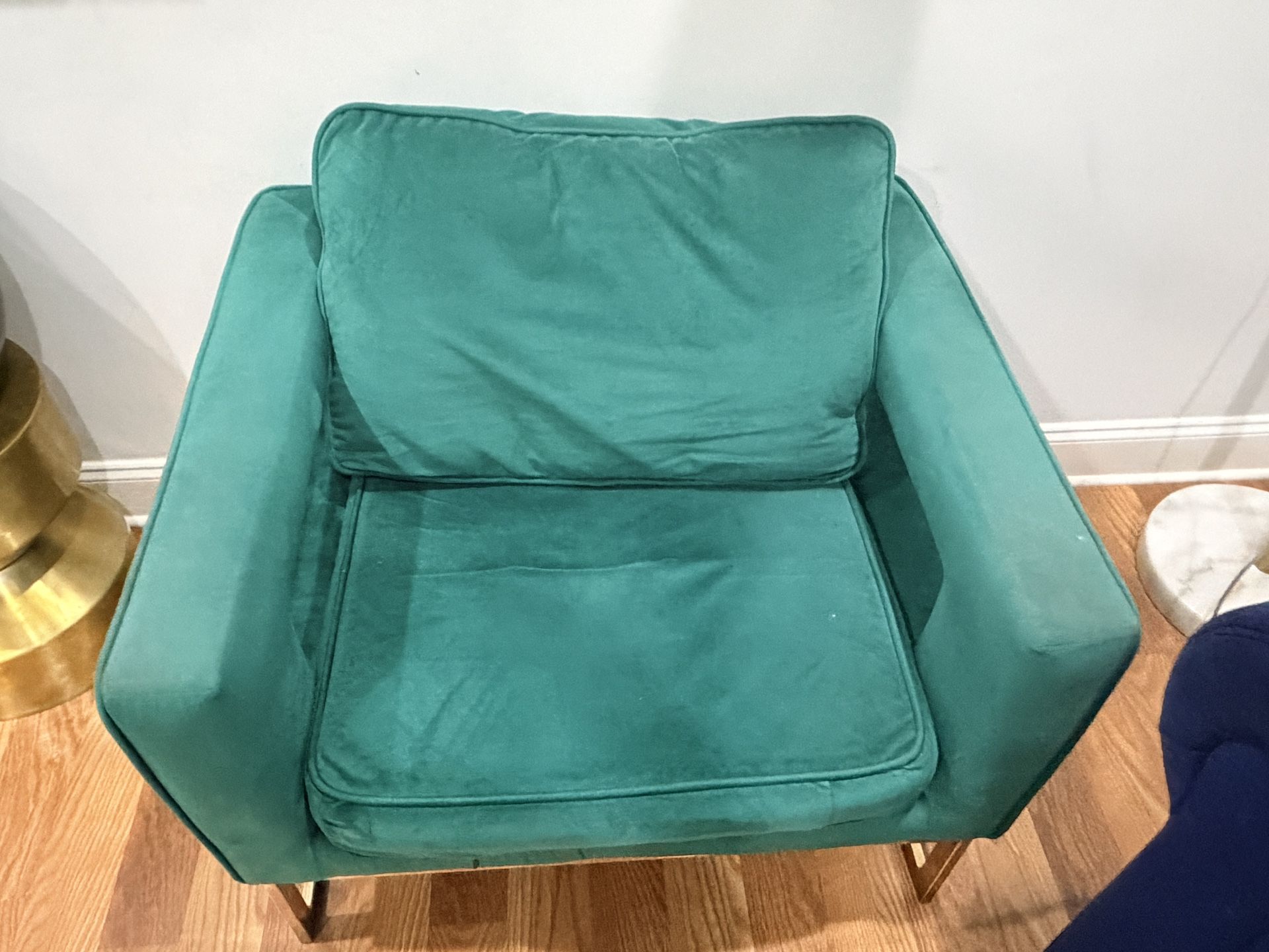 1 Emerald Green accent chair