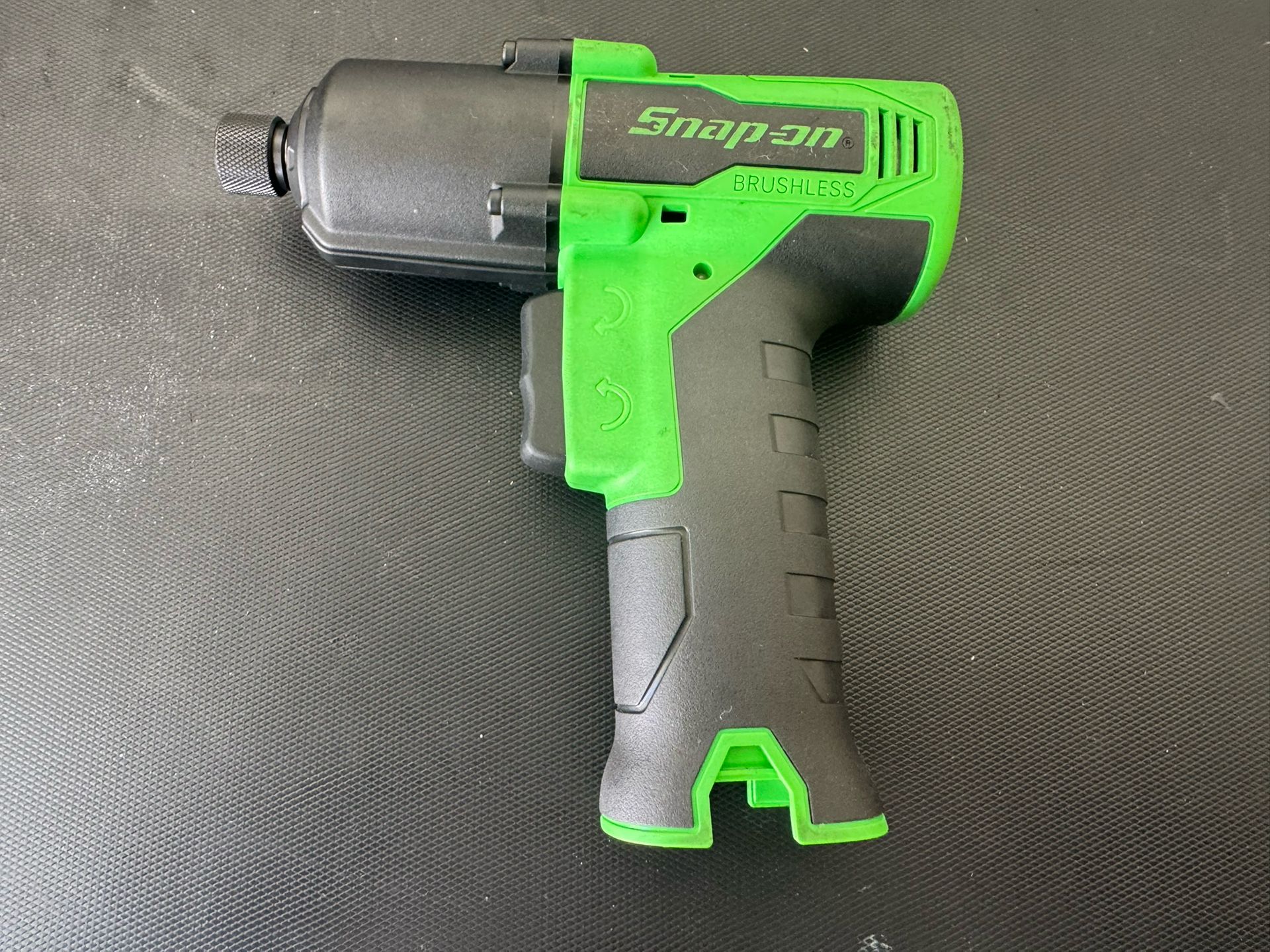 SnapOn 14.4 V 1/4" Hex Impact Driver