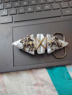 Western Arrowhead Belt Buckle with Horse Riders