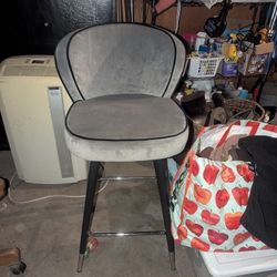 SINGLE BAR STOOL W VELVET SEAT 