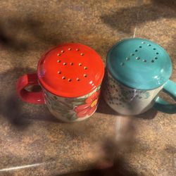 Pioneer Woman Salt And Pepper Shakers