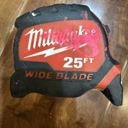  ⸻  🛠 Milwaukee 25ft Wide Blade Tape Measure – Heavy Duty – Used