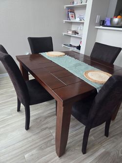Dining table with chairs