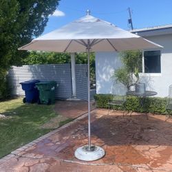 11' Octagon Tropitone Pulley Patio Umbrella (2)