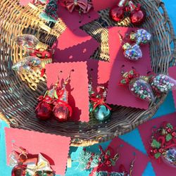 Xmas Novelty Jewelry : Three For  $5