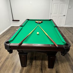 Pool table For Sale 