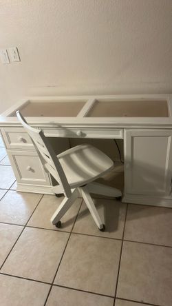 Desk with rolling chair