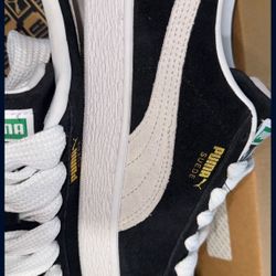 Puma, black and white , suede classic XXl, 7.5 mens shoes, mens shoes, pumas, NEW