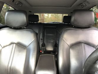 2010-2016 Cadillac SRX seat set