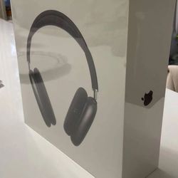 Apple Airpod Max’s-Sealed,Brand new