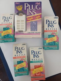 Vintage GLADE PLUG INS w/ 4 refills
