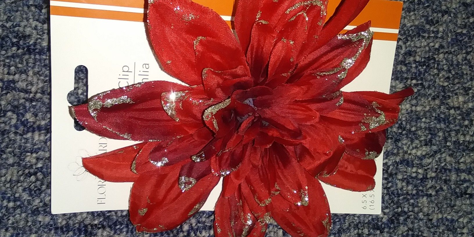 Dahlia Clip
