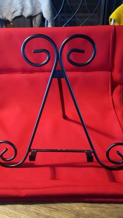 Rod Iron Picture Frame Stand