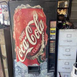 Soda Can Machine Dispenser