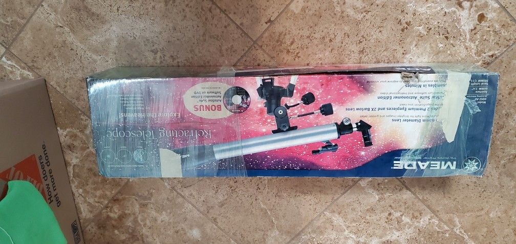 Meade Refracting Telescope 60MM Dismeter Lens AutoStar Suite Astronomer Edition