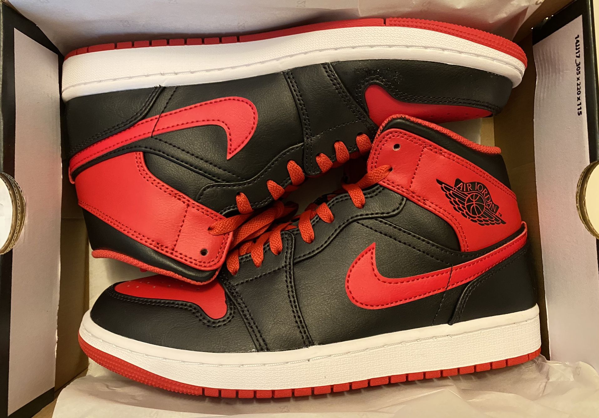 AIR JORDAN 1 MID ALTERNATE BRED 2022 - BRAND NEW!!!