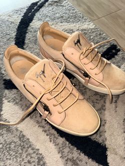 Giuseppe women’s 8.5
