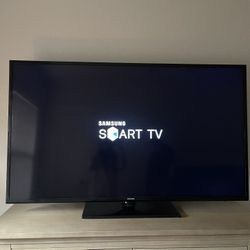 60 Inch Samsung Flat Screen Smart TV 