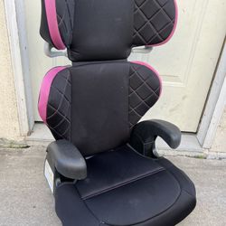 BOOSTER SEAT