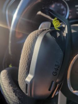 Logitech G435 Wireless Gaming Headset