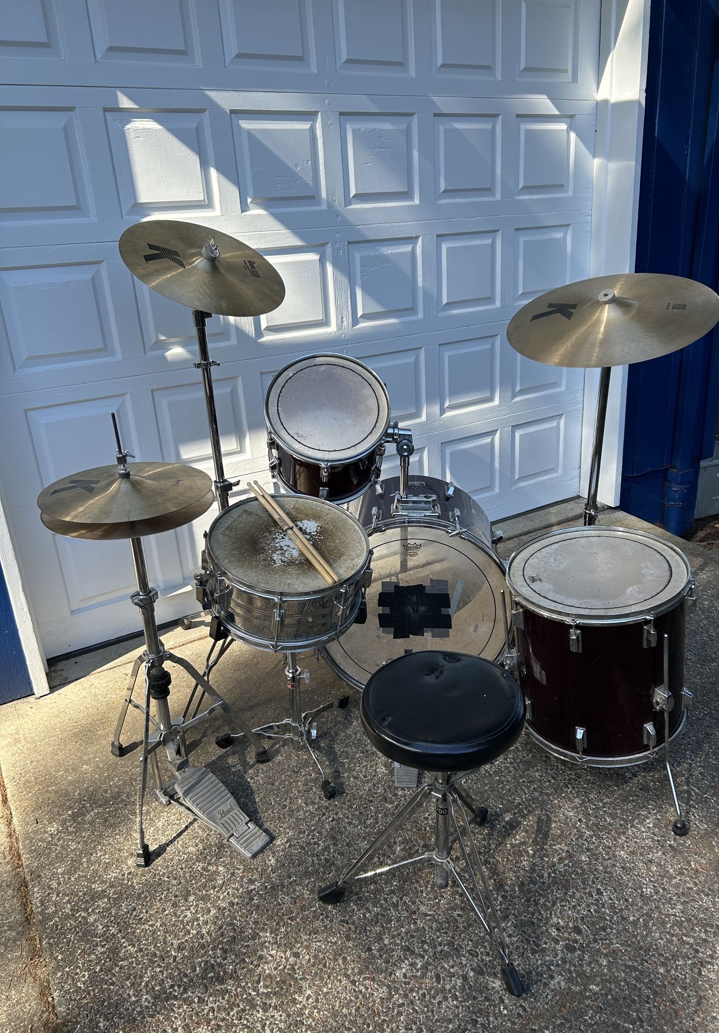 Pearl 4 piece drum set with Zildjian cymbals