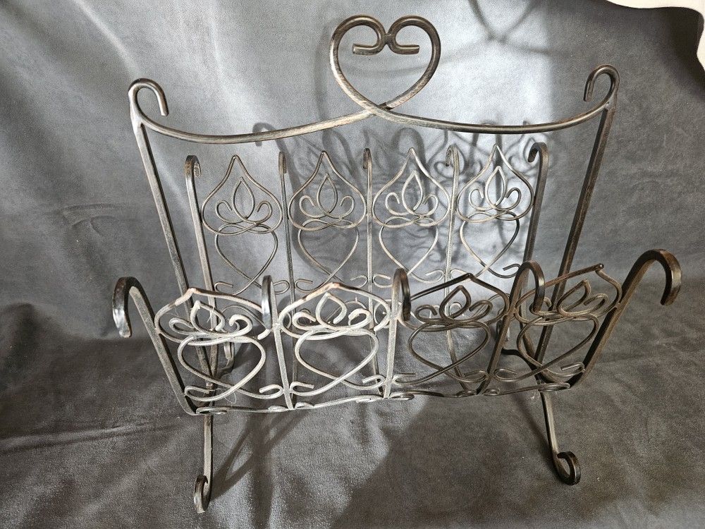 metal magazine rack