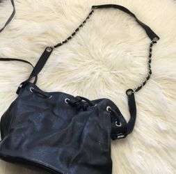 Black bucket bag
