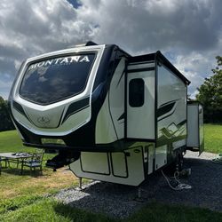 2022 Montana High Country 281CK 