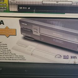 New Inbox VHS / DVD Players