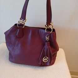 Michael Kors bag (good condition)
