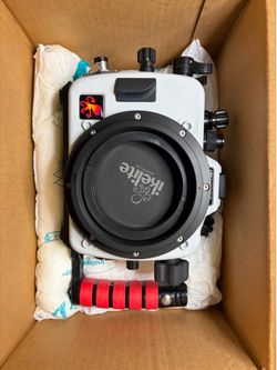 Ikelite 200DL Underwater housing for Nikon Z8