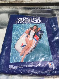 Lake racer float