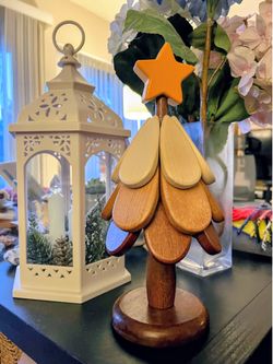 Brand New  Wooden Christmas Tree Shaped Coasters