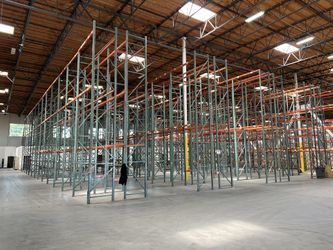 Warehouse Pallet Racking – Bulk Lot (Uprights & Beams)