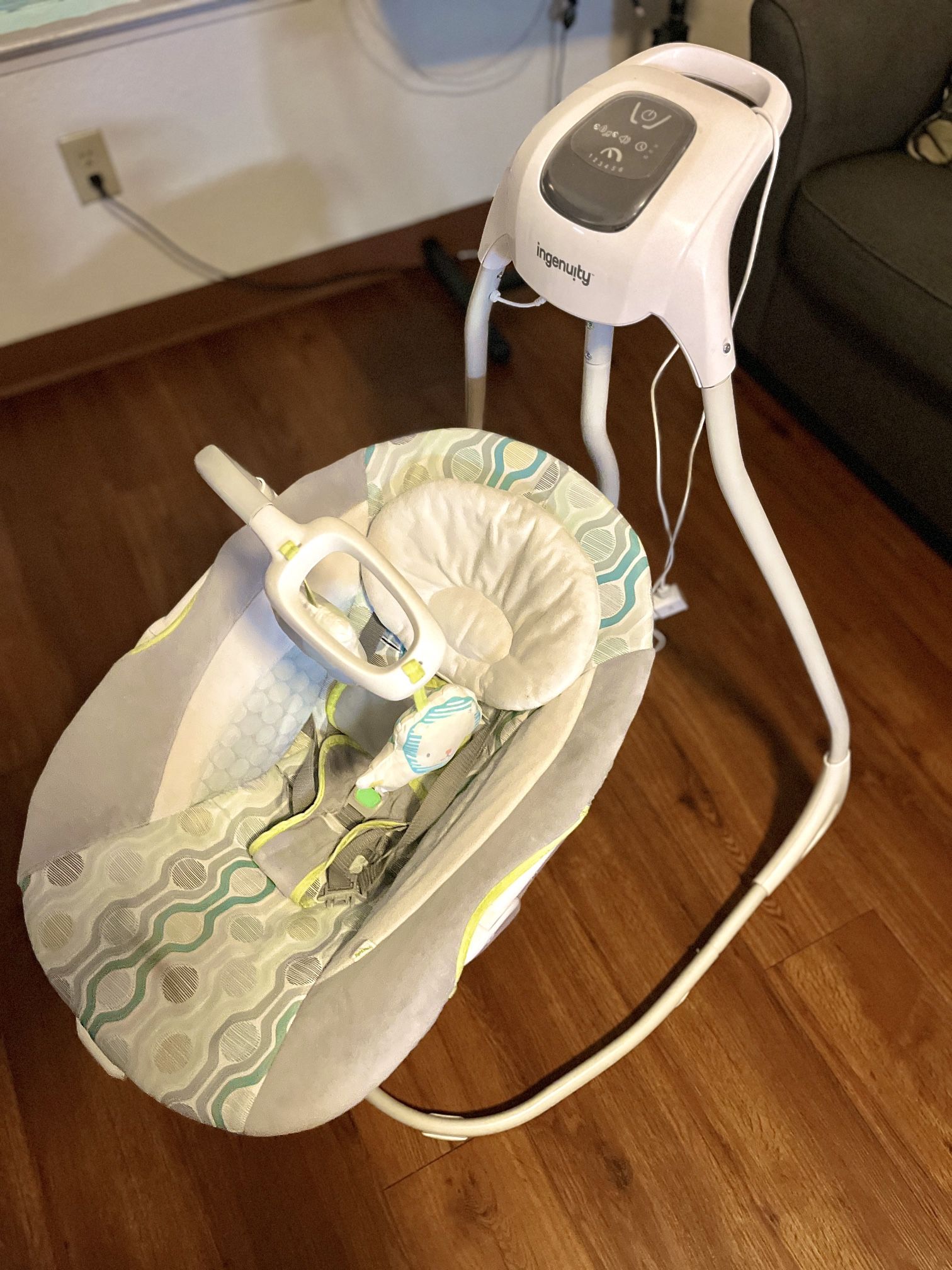 Ingenuity Lightweight Compact 6-Speed Baby Swing
