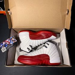 Jordan 12 Cherry Size 4