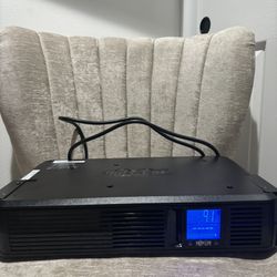 TRIPP LITE SMART1500LCD  UPS battery Backup 8-outlet With LCD 
