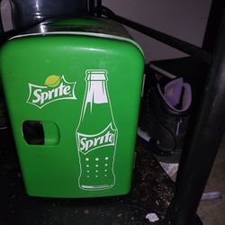 Mini Fridge 