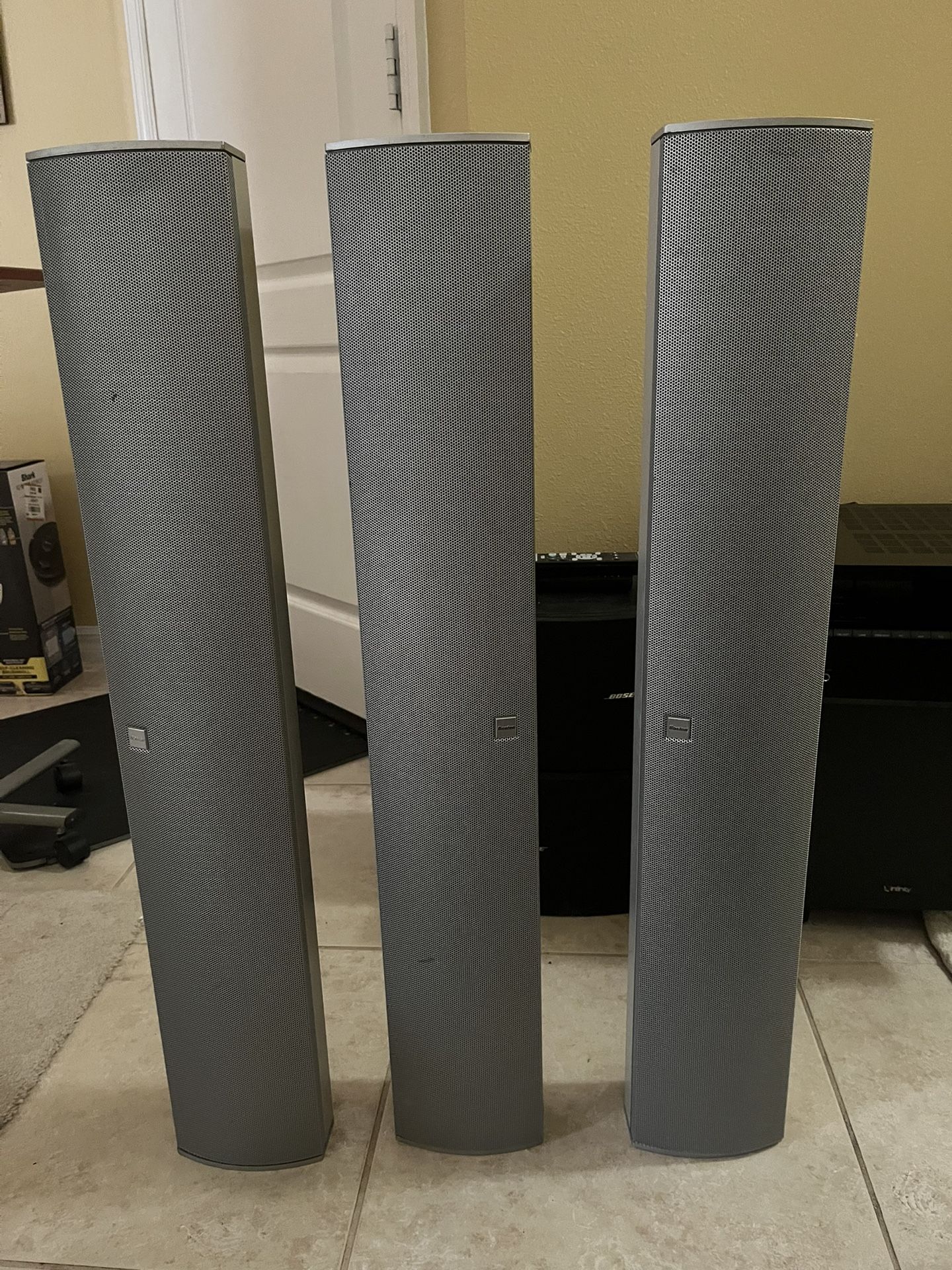 Boston Acoustics P460 3 speakers- 2 sides 1 center