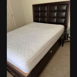 Queen Size Bed Frame With 2 Drawers