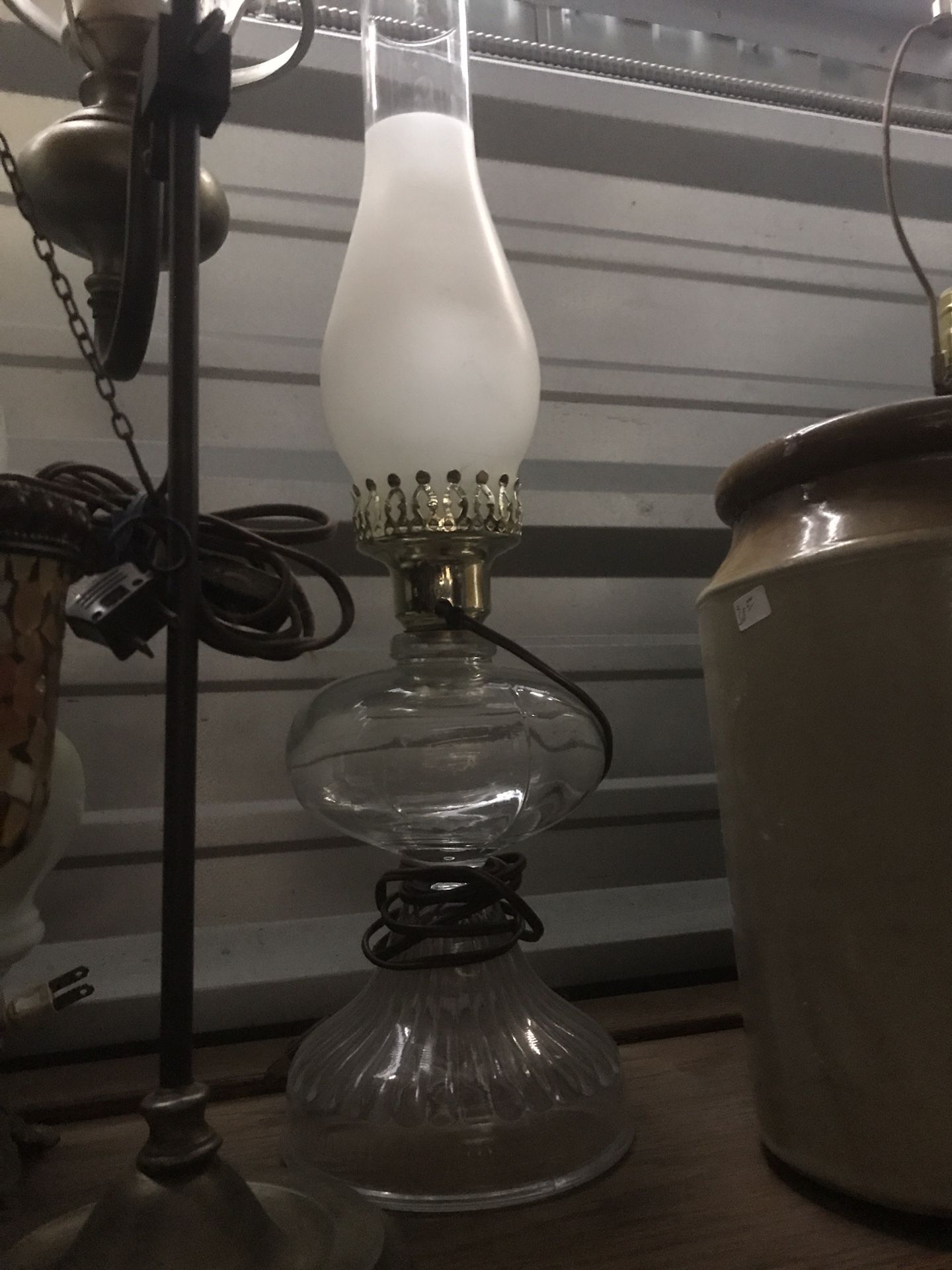 Antique electric oil lamp