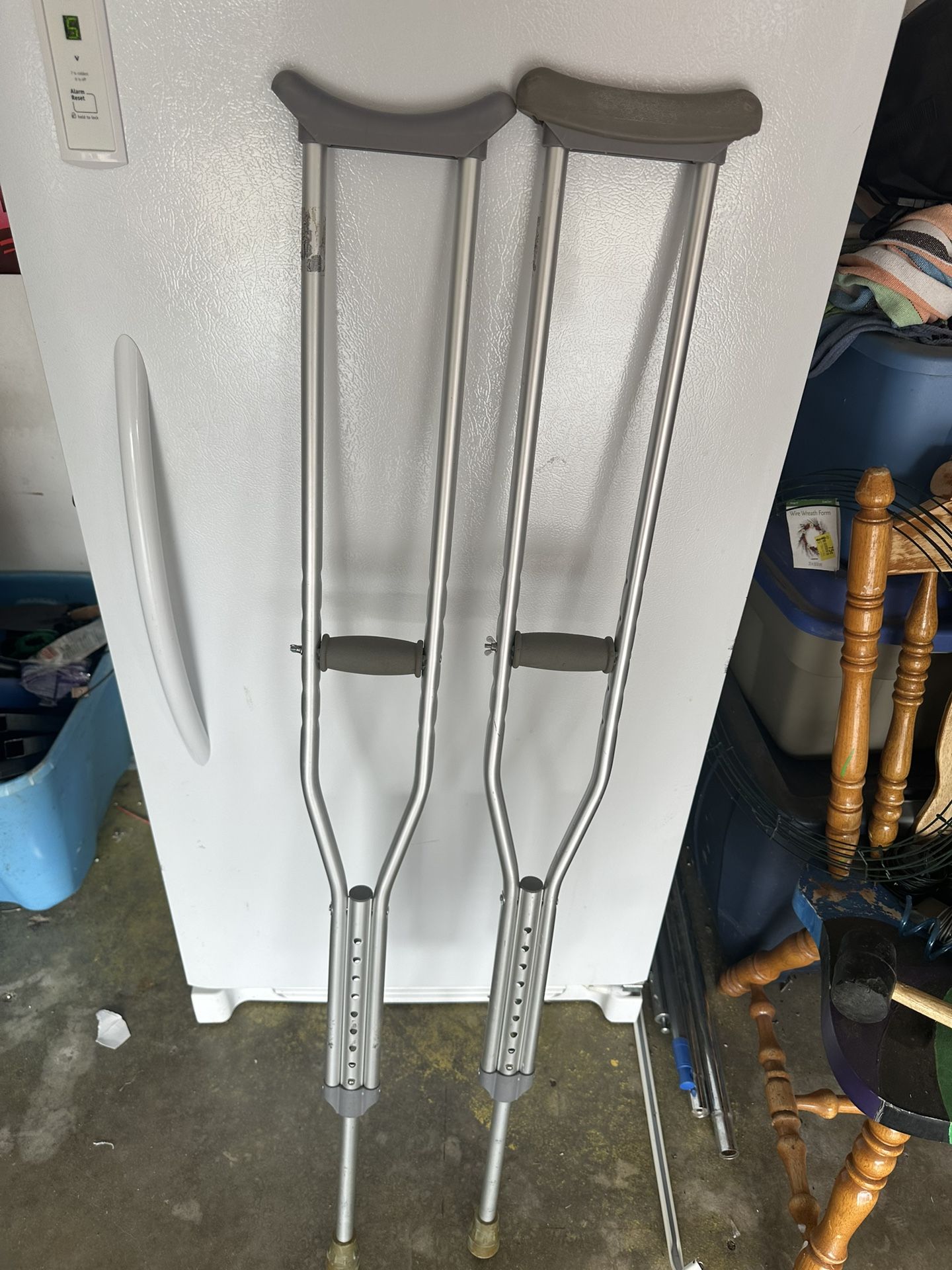 Adult Crutches