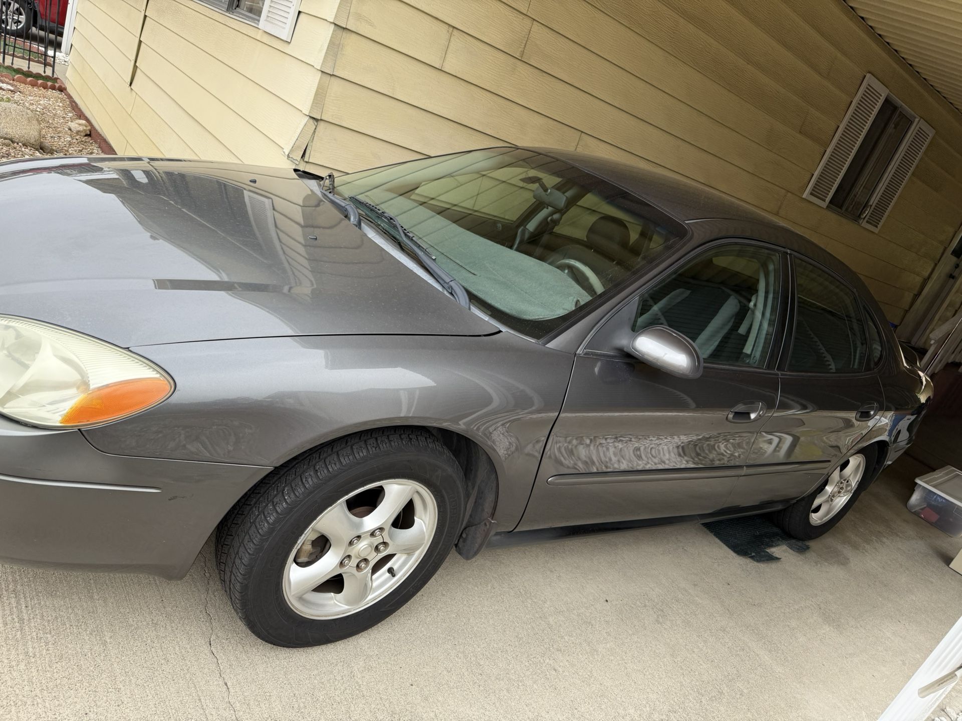 Ford Taurus