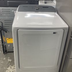 New Scratch And Dent Samsung Dryer. 1 Year Manufacturer Warranty 