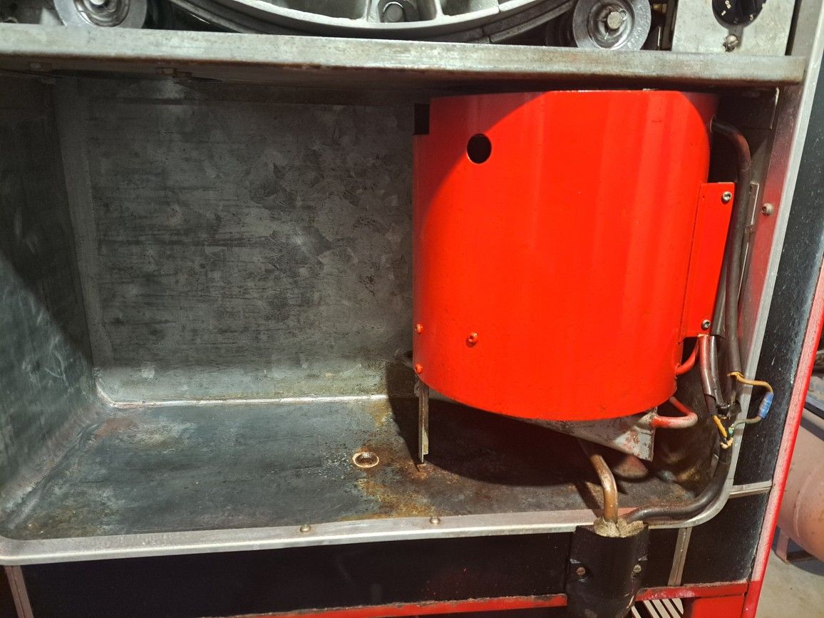 Vintage 10 Cent Floor Model Coca Cola Vendorlator Machine