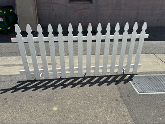 White picket fencing real